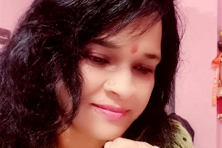 Victoria, 25 — Escort in Mugma, India