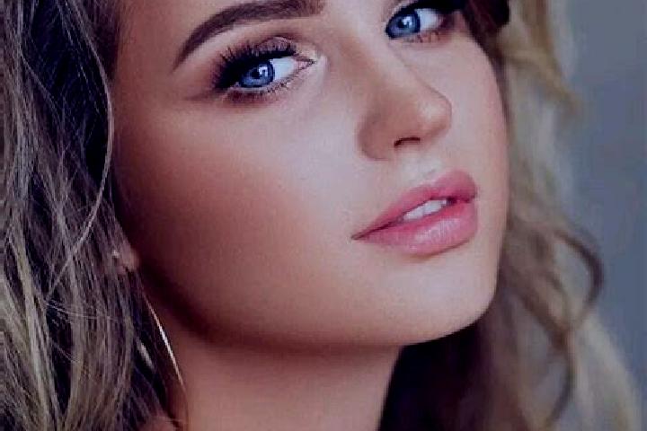 Victoria, 26, a dark blonde blue-eyed middle eastern companion based in Gondizalves. Offering Overnight, Massage, CIM. Available for incall and outcall, day ...