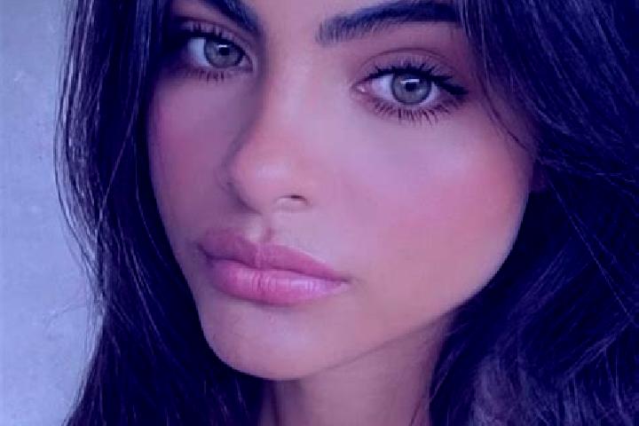 Victoria, 27, a dark blonde hazel-eyed middle eastern companion based in Los Benitos. Offering Domination, Duos, Tantra. Available for incall and outcall, ov...