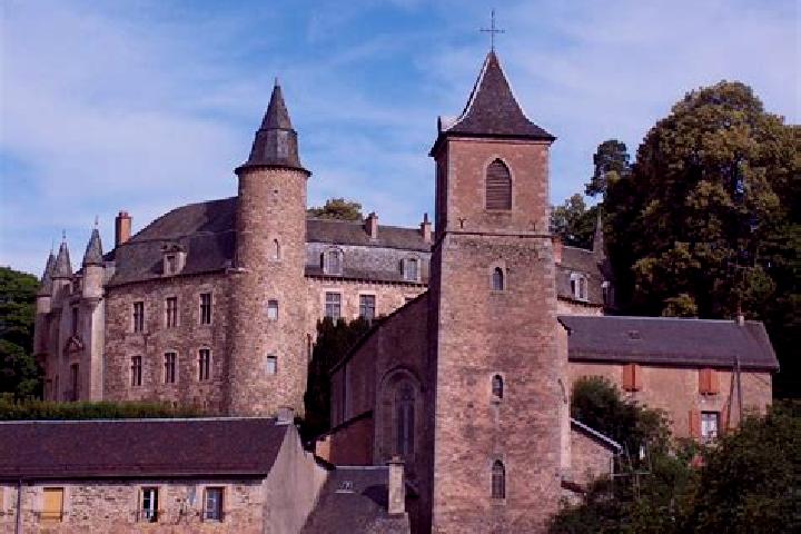 Victoria, 27 — Escort in Vezins-de-Levezou, France