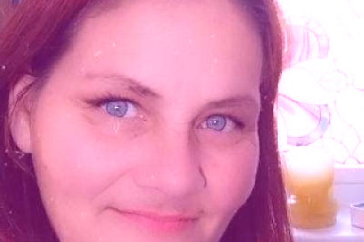 Victoria, 28, a red amber-eyed caucasian companion based in Talkau. Offering Dinner Date, Overnight, Erotic Massage, Prostate Massage. Available for incall a...