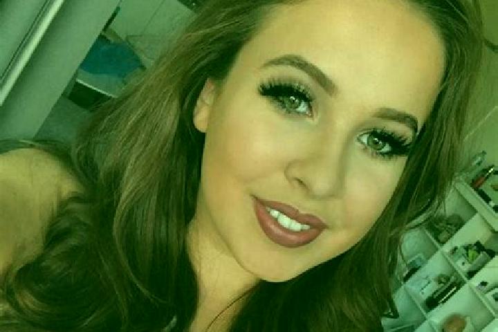 Victoria, 28, a red brown-eyed slavic companion based in Santo Tomas de Pata. Offering Couples, Roleplay, Erotic Massage, Domination. Available for incall an...
