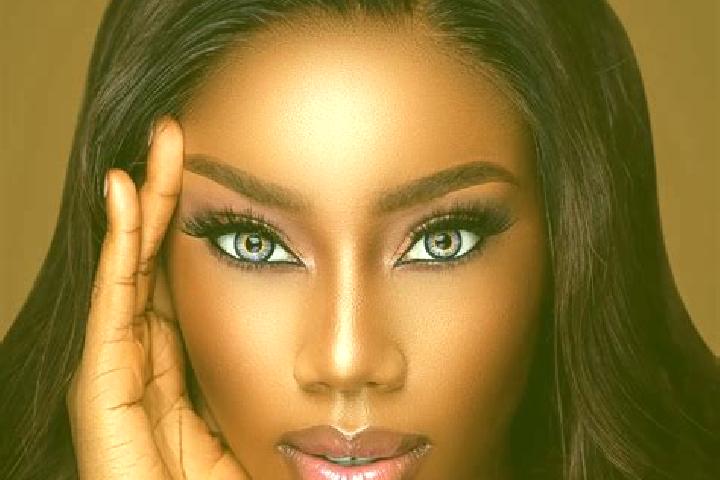 Victoria, 29, a chestnut blue-eyed ebony companion based in Fanusa. Offering A-Level, Travel Companion, CIM. Available for incall and outcall, day and evenin...