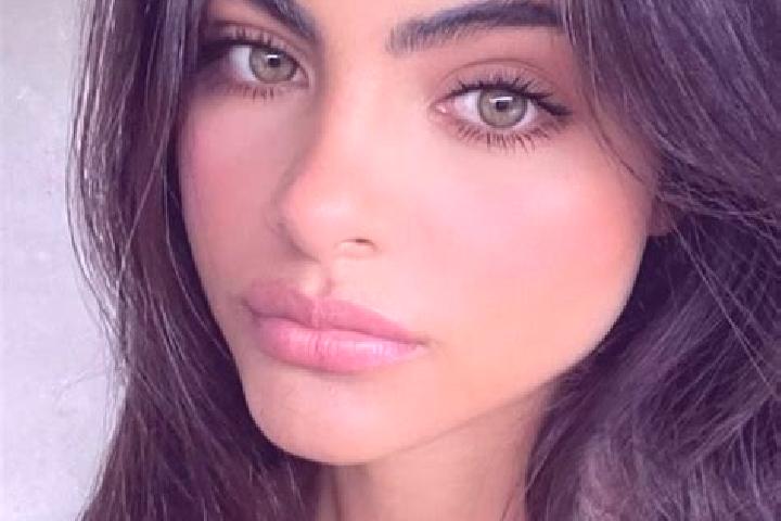 Victoria, 30, a black hazel-eyed european companion based in Bambakashat. Offering GFE, Tantra, Deep French Kissing, Erotic Massage. Available for incall and...