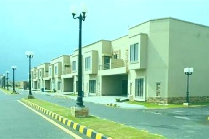 Victoria, 30 — Escort in Karachi University Employees Co-operative Housing Society, Pakistan