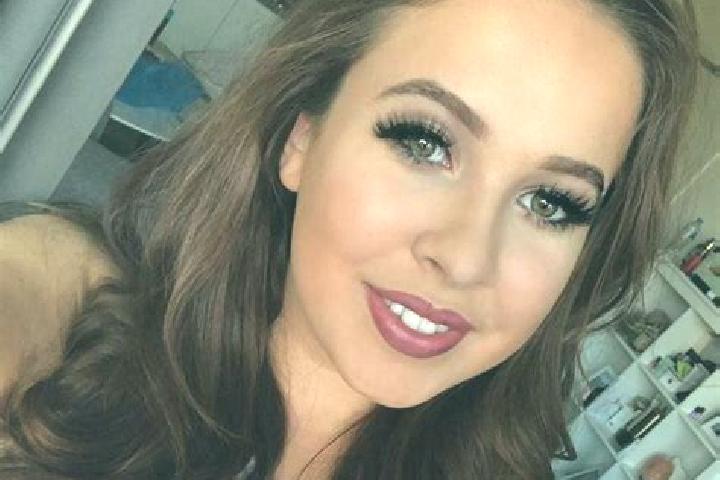 Victoria, 31, a chestnut grey-eyed mixed companion based in Melikgyugh. Offering 69, A-Level, GFE, Erotic Massage. Available for incall and outcall, overnigh...