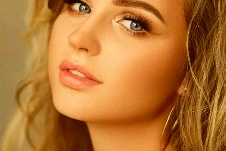 Victoria, 31, a dark blonde blue-eyed caucasian companion based in Stokenchurch. Offering Party Girl, Travel Companion, Massage, Erotic Massage. Available fo...