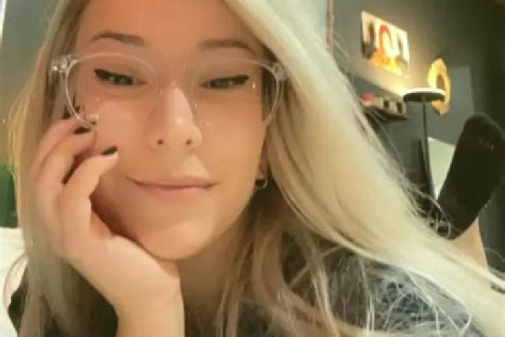 Victoria, 32, a blonde brown-eyed caucasian companion based in Mercatale-San Quirico. Offering A-Level, Domination, Tantra, Duos. Available for incall and ou...