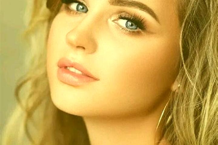 Victoria, 32, a dark blonde blue-eyed european companion based in Caciulesti. Offering Party Girl, Duos, 69, Roleplay. Available for incall and outcall, over...