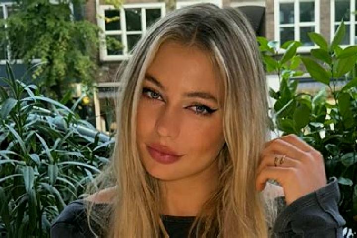 Victoria, 32 — Escort in Haar, Germany