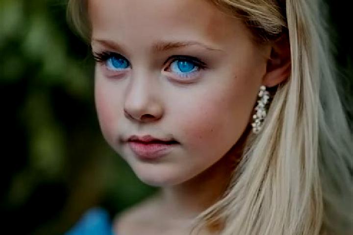 Victoria, 33, a blonde blue-eyed caucasian companion based in Vieux-Boucau-les-Bains. Offering Striptease, Travel Companion, Erotic Massage. Available for in...