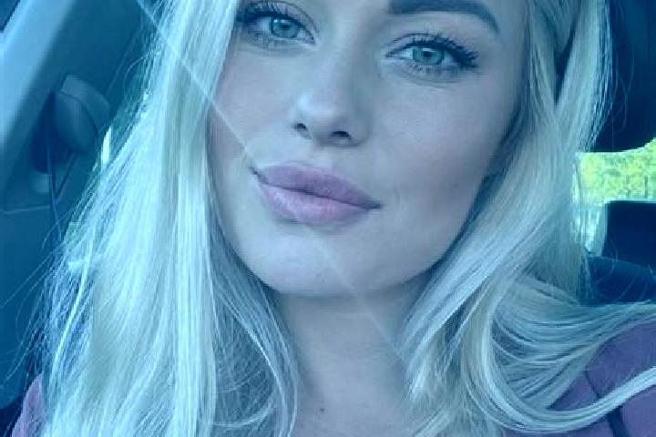 Victoria, 33, a blonde hazel-eyed caribbean companion based in Arpajon. Offering Roleplay, Girlfriend Experience, 69. Available for incall and outcall, day a...