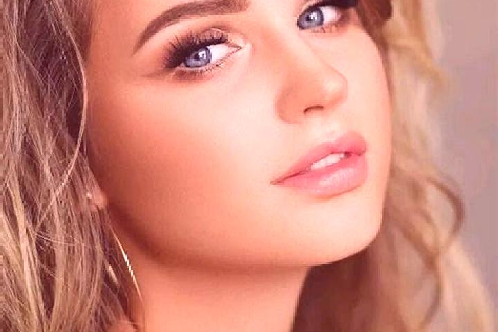 Victoria, 33, a dark blonde blue-eyed caribbean companion based in Moundridge. Offering Overnight, A-Level, Striptease, Deep French Kissing, OWO. Available f...