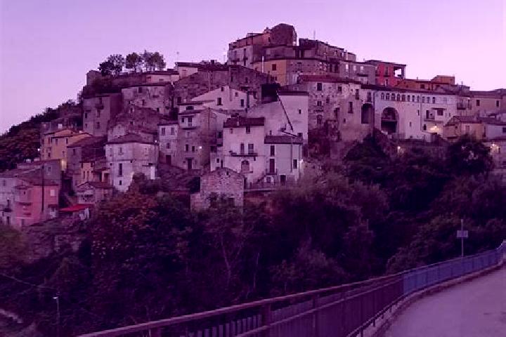 Victoria, 33 — Escort in Montemurro, Italy