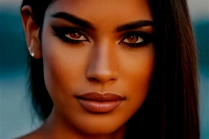 Victoria, 34, a black dark-eyed latina companion based in Orlyne. Offering Party Girl, Travel Companion, Massage. Available for incall and outcall, day and e...