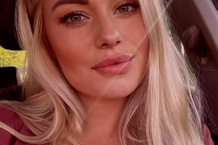Victoria, 34, a blonde hazel-eyed mixed companion based in Oqoltin. Offering CIM, A-Level, BDSM. Available for incall and outcall, overnight bookings available.