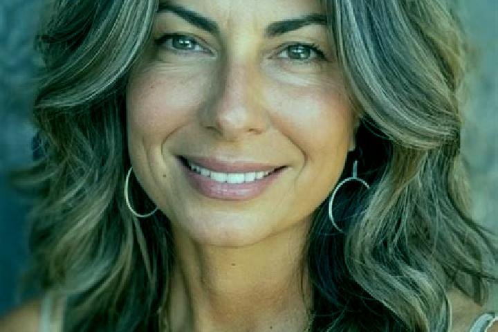Victoria, 34, a brunette grey-eyed caribbean companion based in Ccochaccasa. Offering CIM, A-Level, Fetish, Travel Companion, Party Girl. Available for incal...