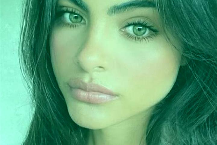 Victoria, 34, a brunette grey-eyed indian companion based in Salz. Offering Dinner Date, Girlfriend Experience. Available for incall and outcall, day and eve...