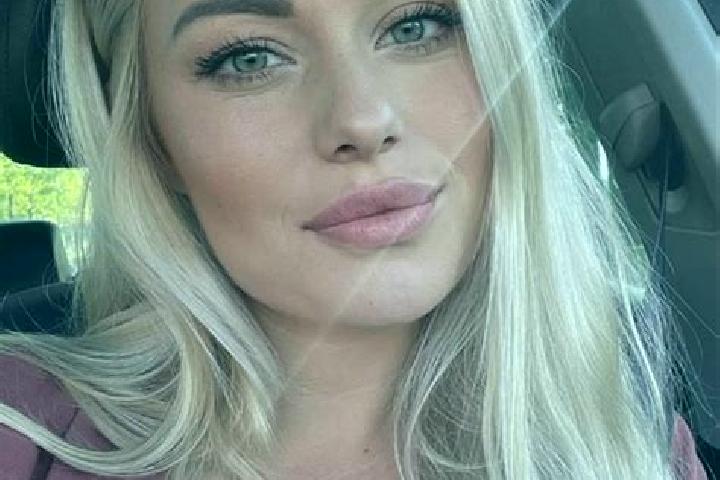 Victoria, 36, a blonde hazel-eyed european companion based in Rueegsau. Offering Fetish, Roleplay, Travel Companion, BDSM. Available for incall and outcall, ...
