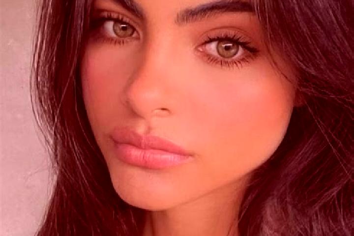 Victoria, 36, a brunette dark-eyed european companion based in Benifallet. Offering Fetish, Couples, Domination, Girlfriend Experience. Available for incall ...