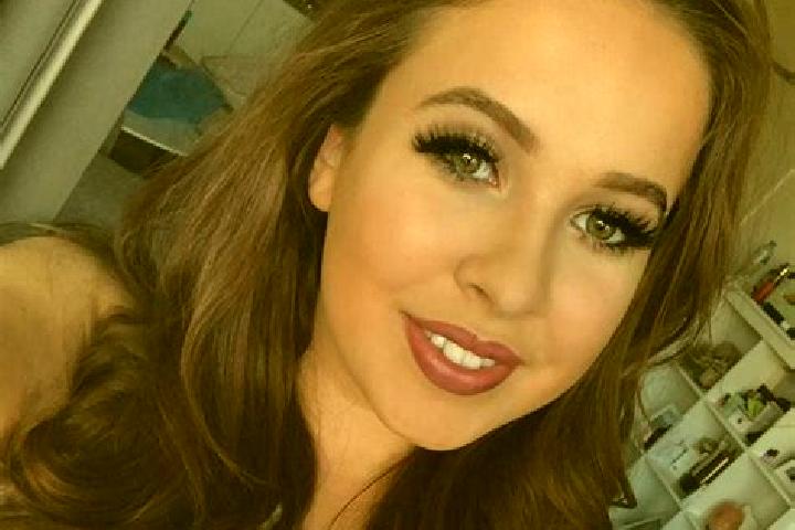 Victoria, 36, a chestnut grey-eyed middle eastern companion based in Madinat Lab us. Offering A-Level, GFE, Massage, Domination. Available for incall and out...