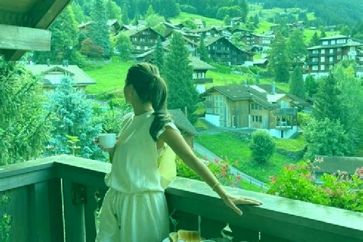 Victoria, 36 — Escort in Alle, Switzerland
