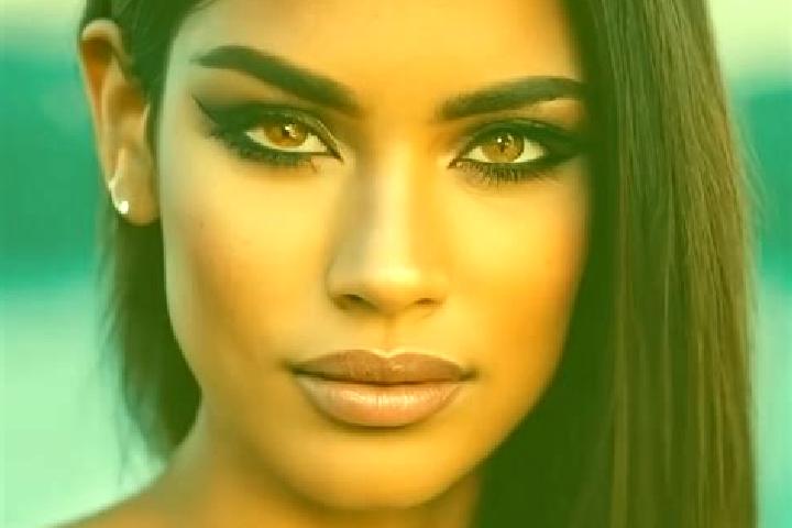 Victoria, 37, a auburn amber-eyed latina companion based in Motygino. Offering Erotic Massage, Roleplay, Girlfriend Experience, GFE. Available for incall and...