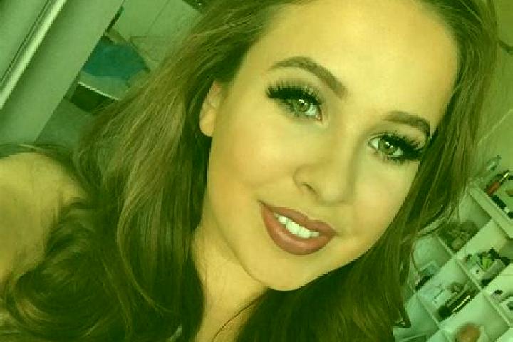 Victoria, 37, a chestnut dark-eyed slavic companion based in Huffler. Offering Dinner Date, Striptease, Girlfriend Experience. Available for incall and outca...