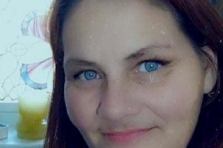 Victoria, 37, a red brown-eyed mixed companion based in Nydek. Offering Couples, Girlfriend Experience, Fetish. Available for incall and outcall, day and eve...