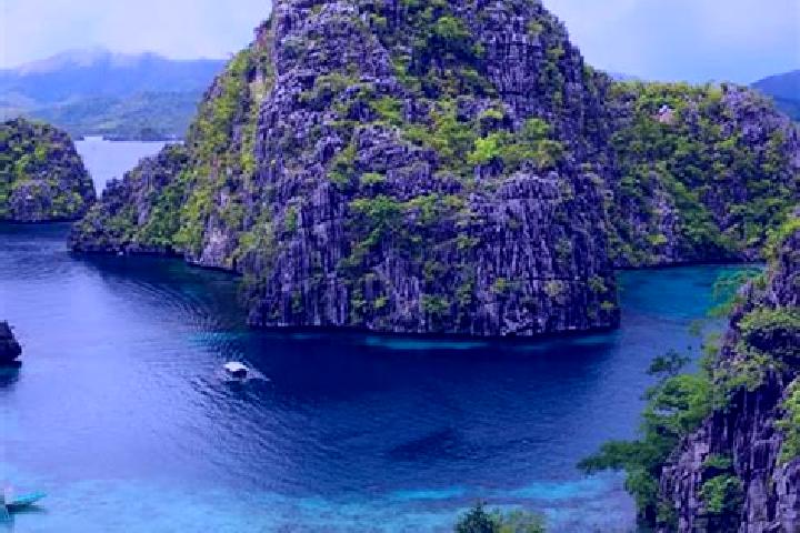 Victoria, 37 — Escort in Cayanguan, Philippines