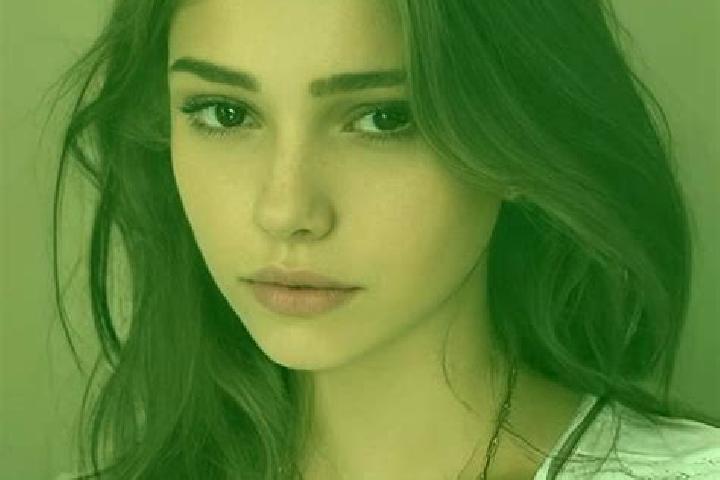 Victoria, 38, a black grey-eyed slavic companion based in Hvezdlice. Offering Dinner Date, CIM, Party Girl. Available for incall and outcall, day and evening...