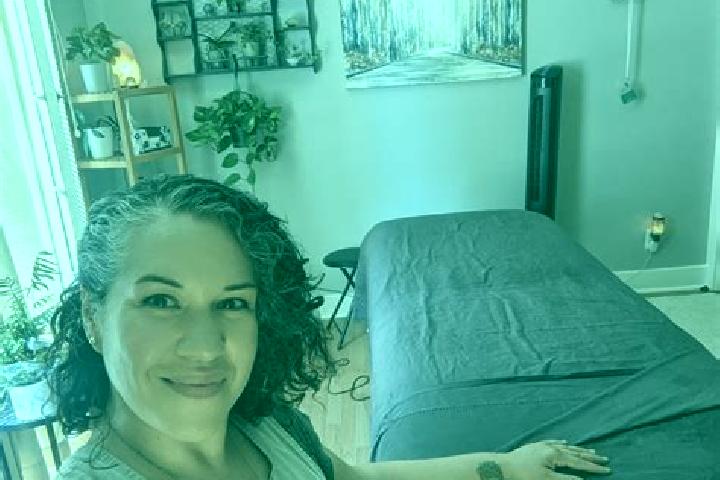 Victoria, 38, a dark blonde dark-eyed indian companion based in Chudenin. Offering Erotic Massage, Party Girl, GFE, Tantra. Available for incall and outcall,...