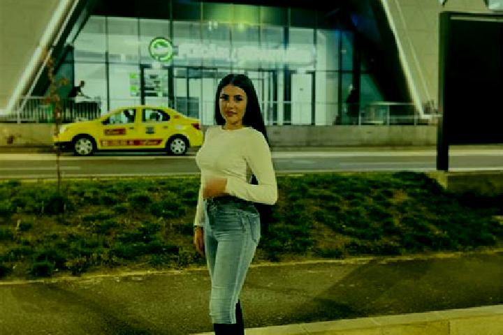 Victoria, 38 — Escort in Perieni, Romania