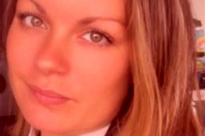 Victoria, 39 — Escort in Chateaugiron, France