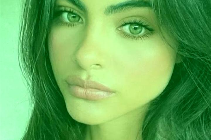 Violet, 20, a blonde dark-eyed indian companion based in Kebontiwu. Offering Travel Companion, Erotic Massage, 69. Available for incall and outcall, overnigh...