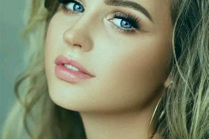 Violet, 20, a dark blonde blue-eyed ebony companion based in Nadbuzke. Offering Domination, Tantra, Girlfriend Experience. Available for incall and outcall, ...