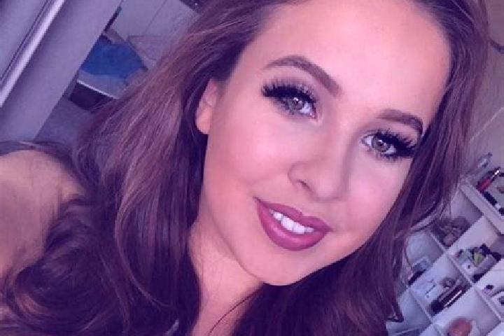 Violet, 20, a dark blonde brown-eyed ebony companion based in Liufu. Offering 69, Party Girl, Domination, Roleplay. Available for incall and outcall, day and...
