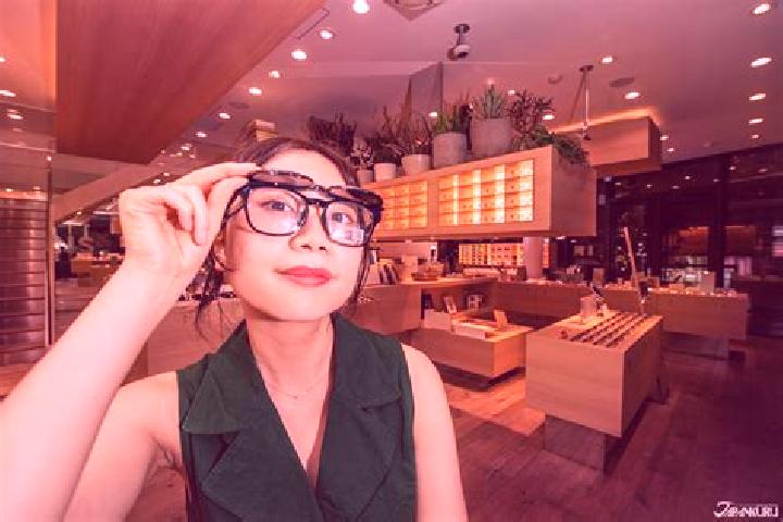 Violet, 20 — Escort in Guangli, China
