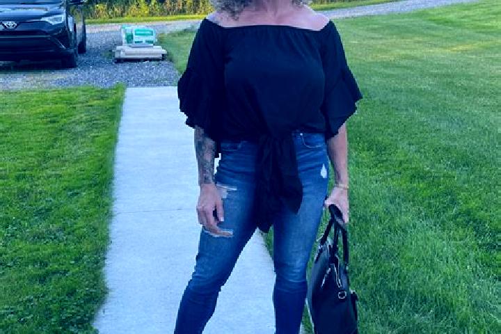Violet, 20 — Escort in Lakemoor, United States