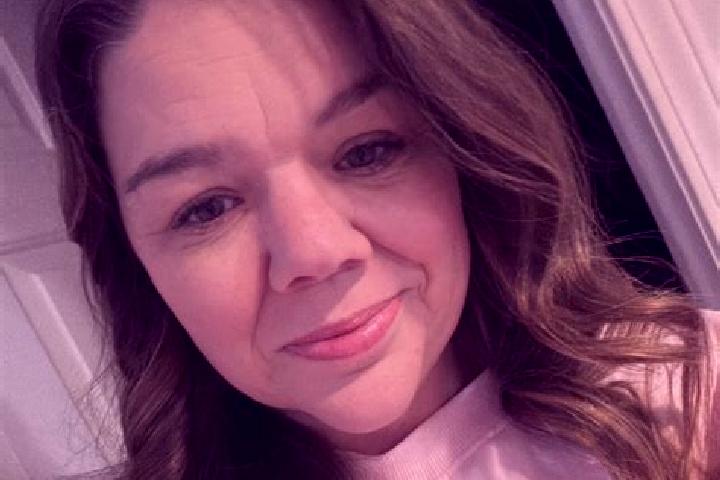 Violet, 20 — Escort in Murrayville, Canada