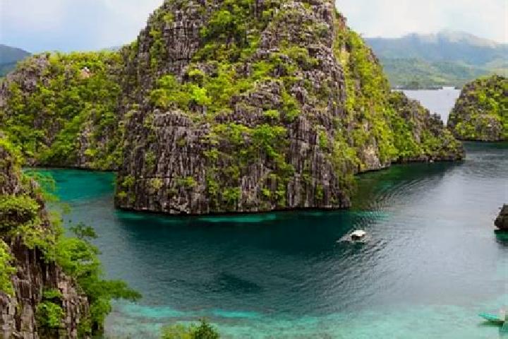 Violet, 20 — Escort in Noling, Philippines