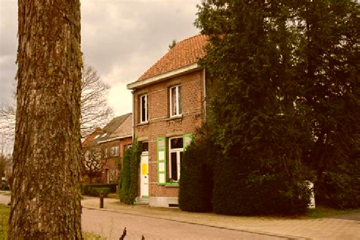 Violet, 20 — Escort in Vroenhoven, Belgium