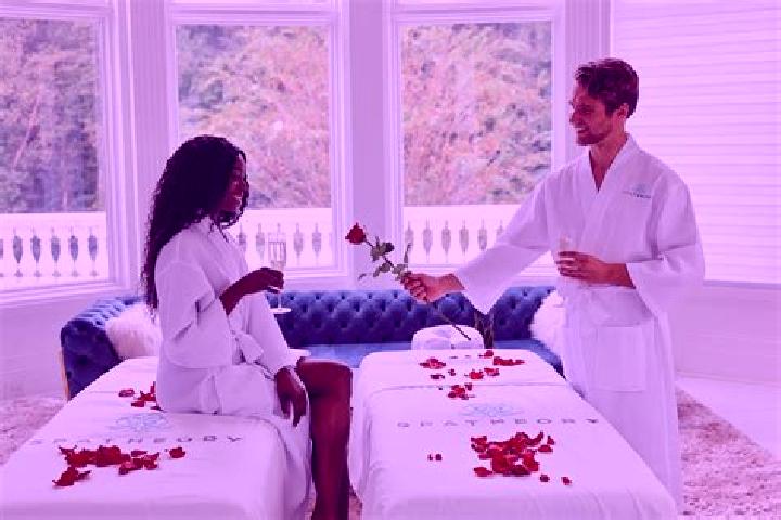 Violet, 21, a auburn amber-eyed ebony companion based in Alitze. Offering Girlfriend Experience, Dinner Date, Couples, Massage, OWO. Available for incall and...
