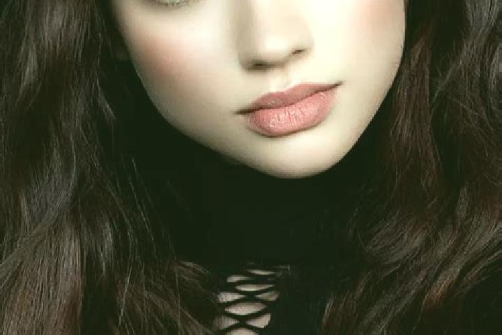 Violet, 21, a auburn dark-eyed european companion based in Intendente. Offering Fetish, GFE, A-Level, Dinner Date, Party Girl. Available for incall and outca...