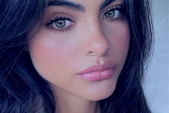 Violet, 21, a brunette green-eyed european companion based in San Mateo. Offering Dinner Date, BDSM, Roleplay. Available for incall and outcall, overnight bo...