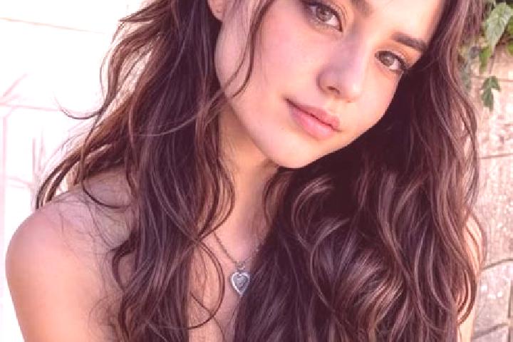 Violet, 21, a chestnut hazel-eyed middle eastern companion based in Tehumardi. Offering Overnight, Travel Companion, Party Girl, Massage. Available for incal...