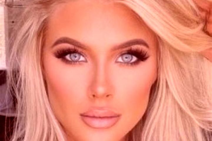 Violet, 21, a platinum blonde blue-eyed european companion based in North Head. Offering Couples, OWO, Deep French Kissing. Available for incall and outcall,...