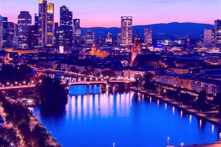 Violet, 21 — Escort in Sankt Leon-Rot, Germany