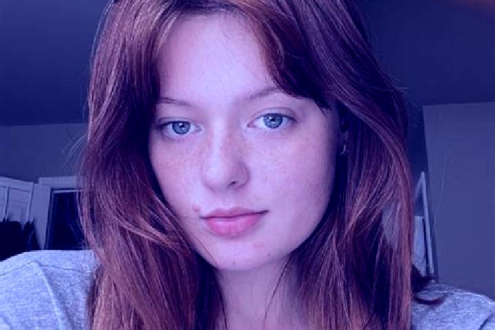 Violet, 22, a auburn grey-eyed indian companion based in Lorton. Offering Prostate Massage, Travel Companion, A-Level, Couples. Available for incall and outc...