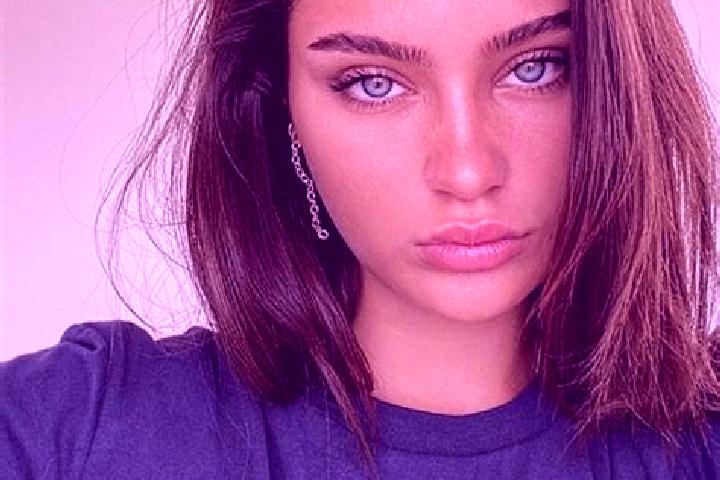 Violet, 22, a brunette dark-eyed mixed companion based in Nagyoroszi. Offering Prostate Massage, Party Girl. Available for incall and outcall, day and evenin...
